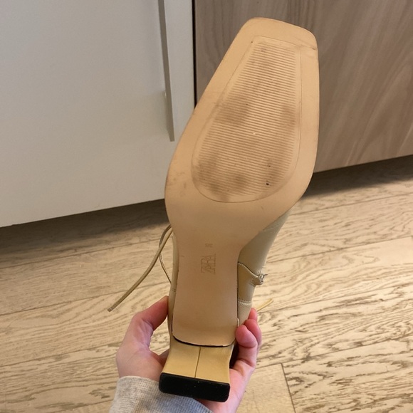 Zara Laced Up High Rectangular Heel Ankle Booties Beige Color NEW. - Picture 11 of 11